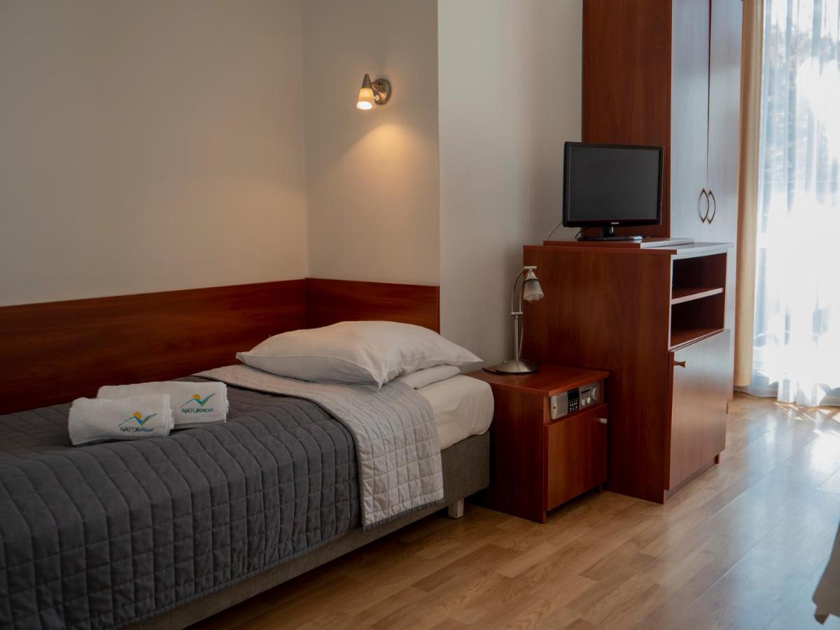 Single Room Private Bathroom